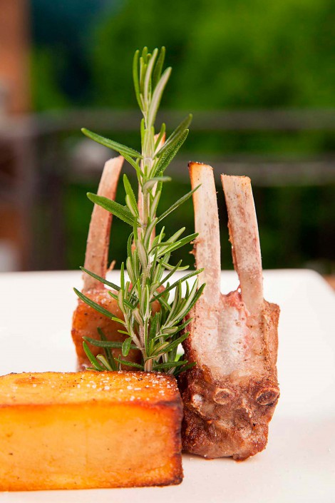 Agnello, patate e rosmarino