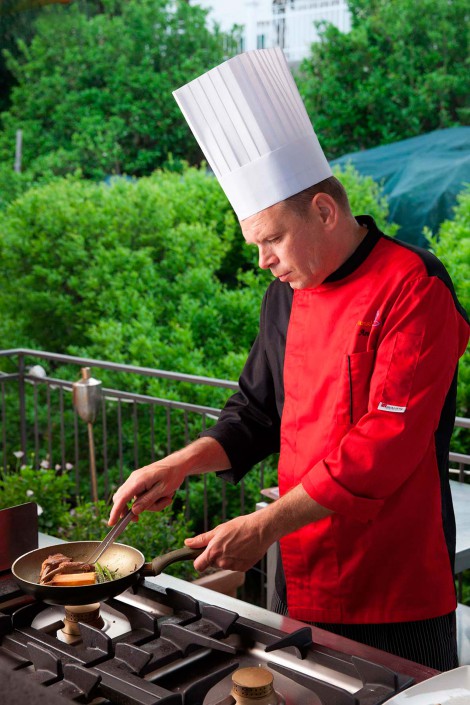 Lo chef ai fornelli
